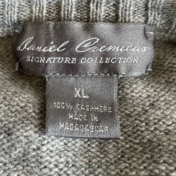 DANIEL CREMIEUX Mens 100% Cashmere V Neck Sweater Gray Blue Argyle Sz XL - Picture 3 of 9